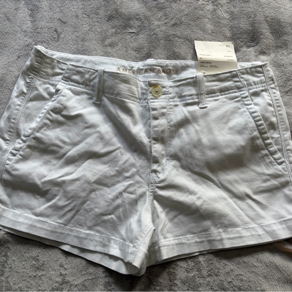 American Eagle Outfitters Women's Crisp White Shorts